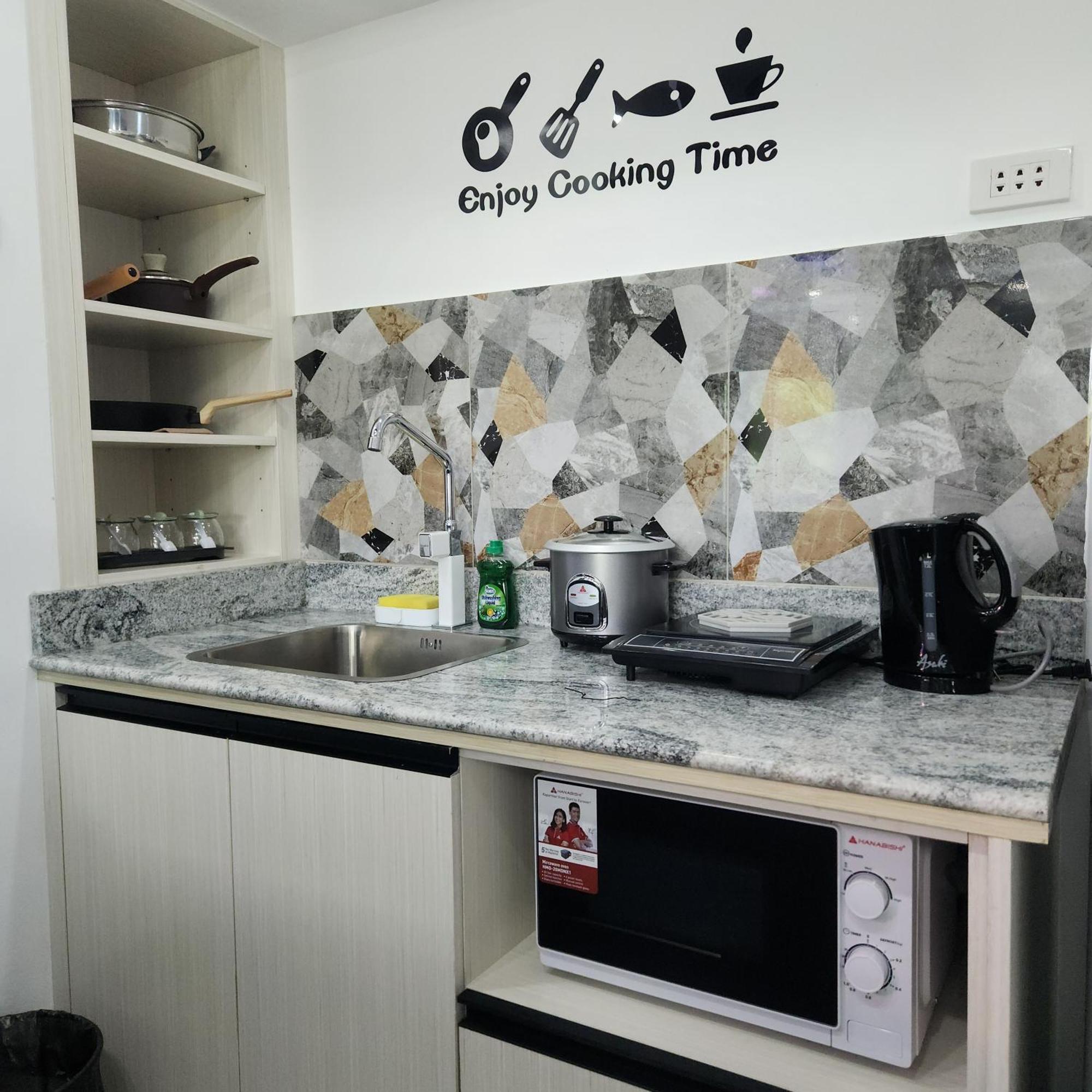 Condo Azur Suites B316 Near Airport, Netflix, Stylish, Cozy With Swimming Pool ماكتان المظهر الخارجي الصورة