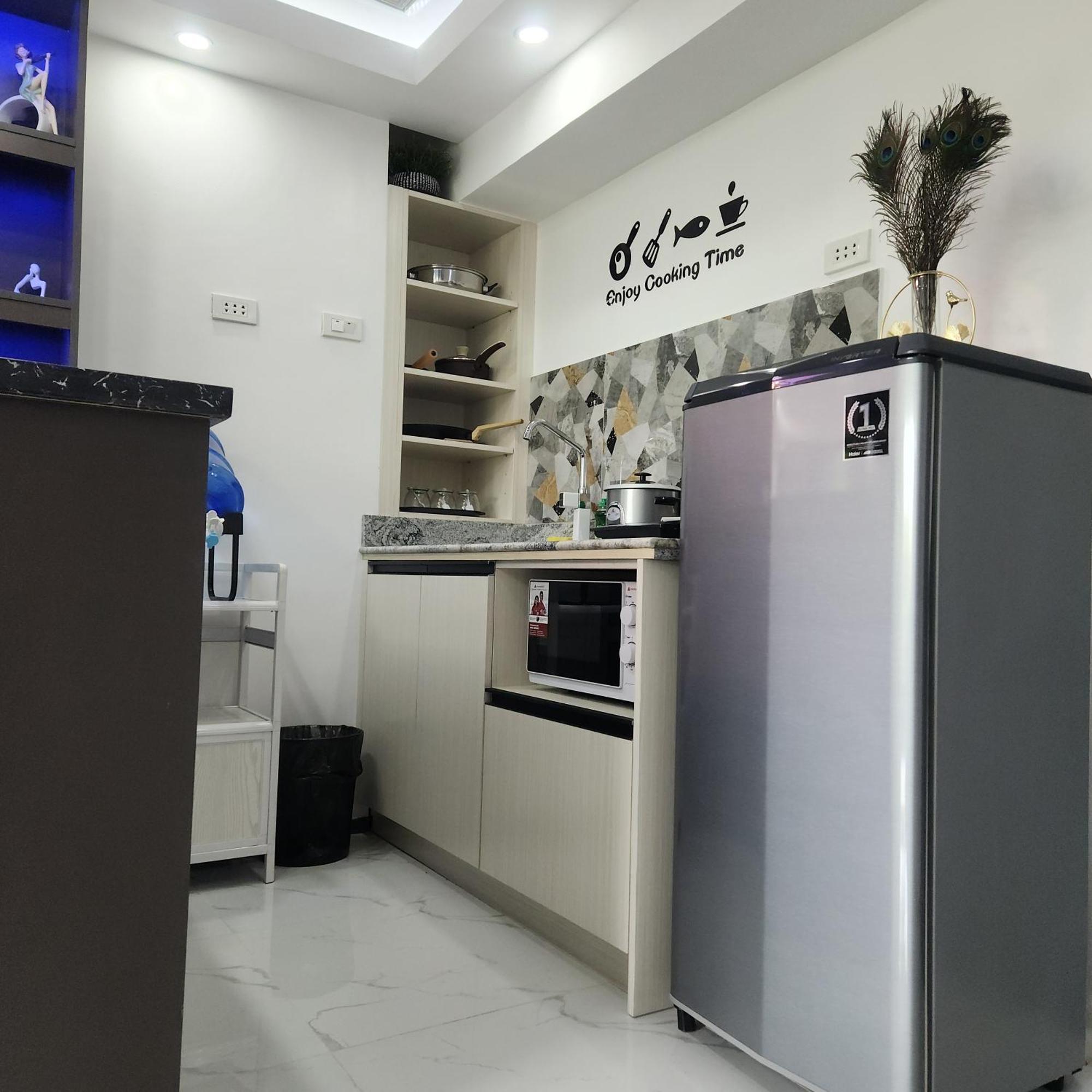 Condo Azur Suites B316 Near Airport, Netflix, Stylish, Cozy With Swimming Pool ماكتان المظهر الخارجي الصورة